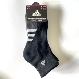 Adidas women’s low cut socks 3 pairs size 5-10 black gray